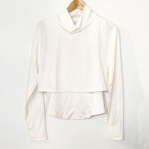 Athleta whistler hybrid mock neck long sleeve top w/ thumb holes magnolia white